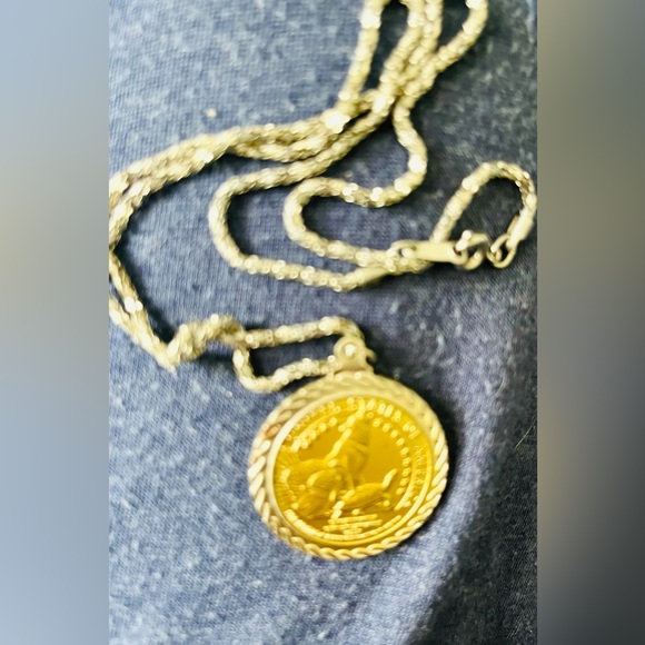 American Indian Relief council 2013 coin Pendant On Silver-Tone Chain - Picture 7 of 7